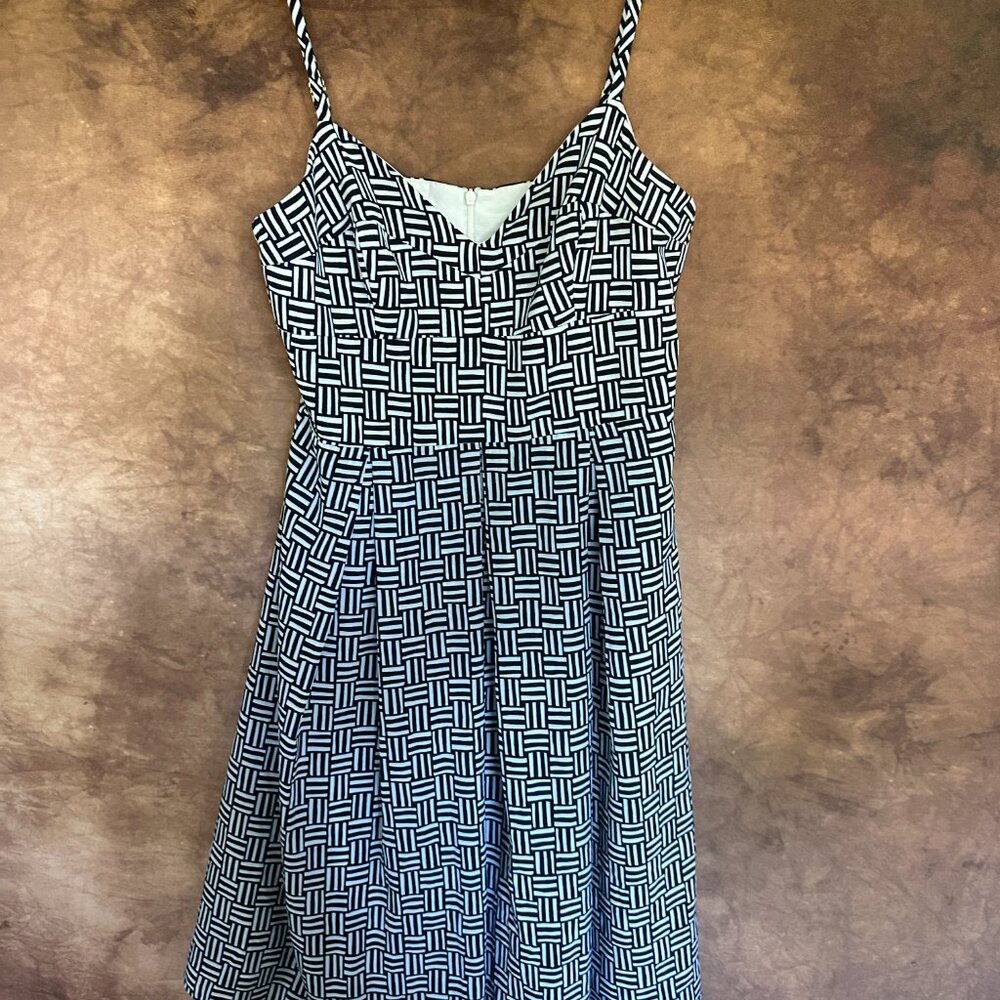 Size 10 Elorie Black and White Dress Minidress